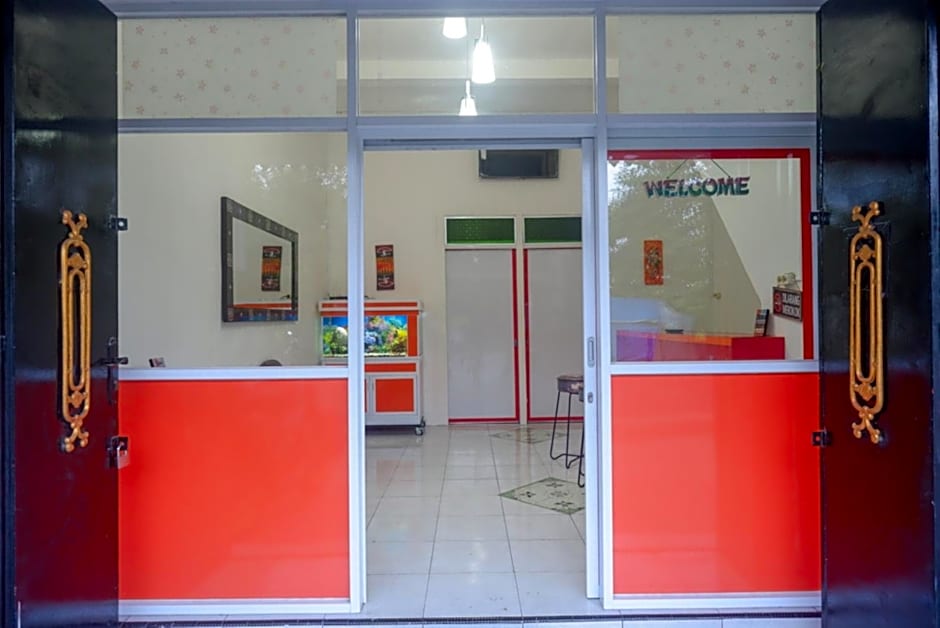 GE 2010 Syariah Guest House by RedDoorz – Karanganyar, SD