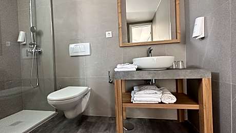 BUNGALOW ONE BEDROOM 2 ADULTS + 2 CHILDS