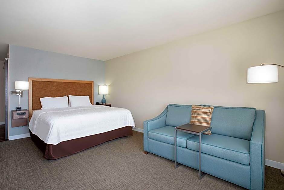 Hampton Inn Lincoln Airport