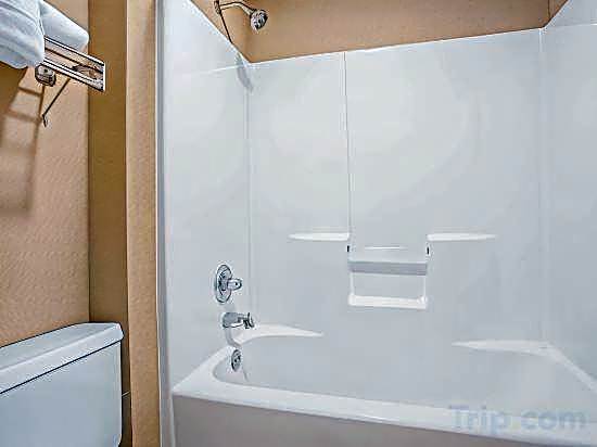 Hawthorn Extended Stay by Wyndham Conyers