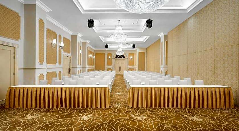 Four Points by Sheraton Lang Son