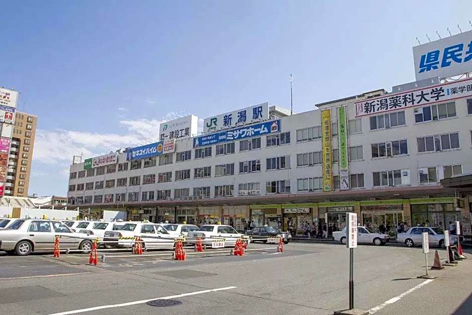bnbplus Niigata Book Inn