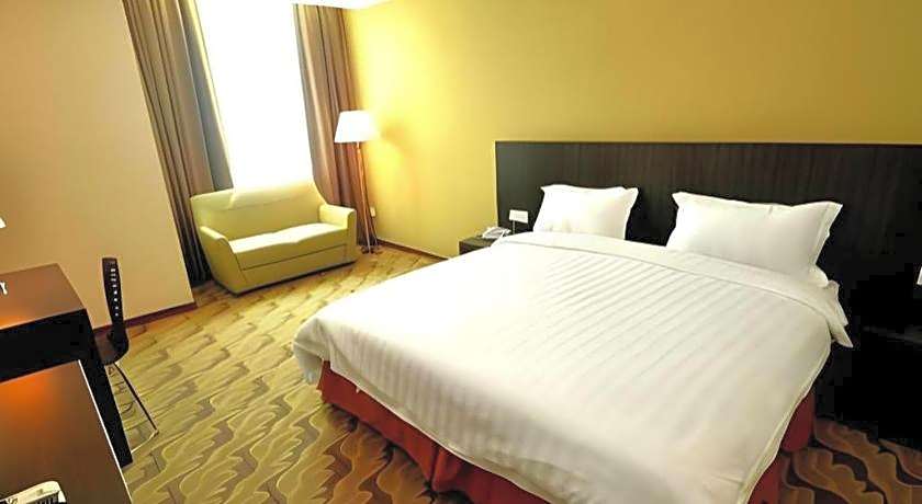Eminent Hotel