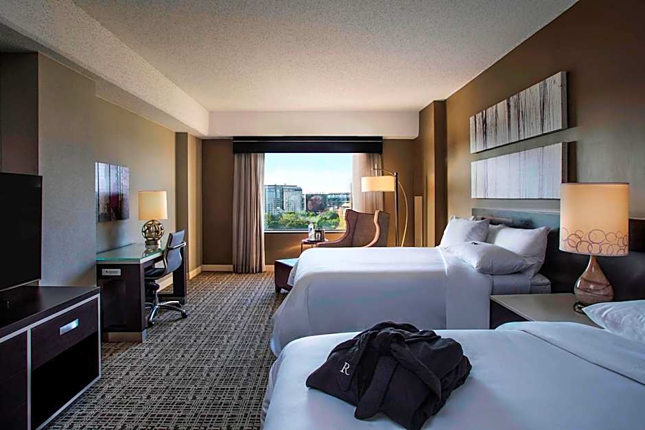Renaissance Atlanta Waverly Hotel & Convention Center