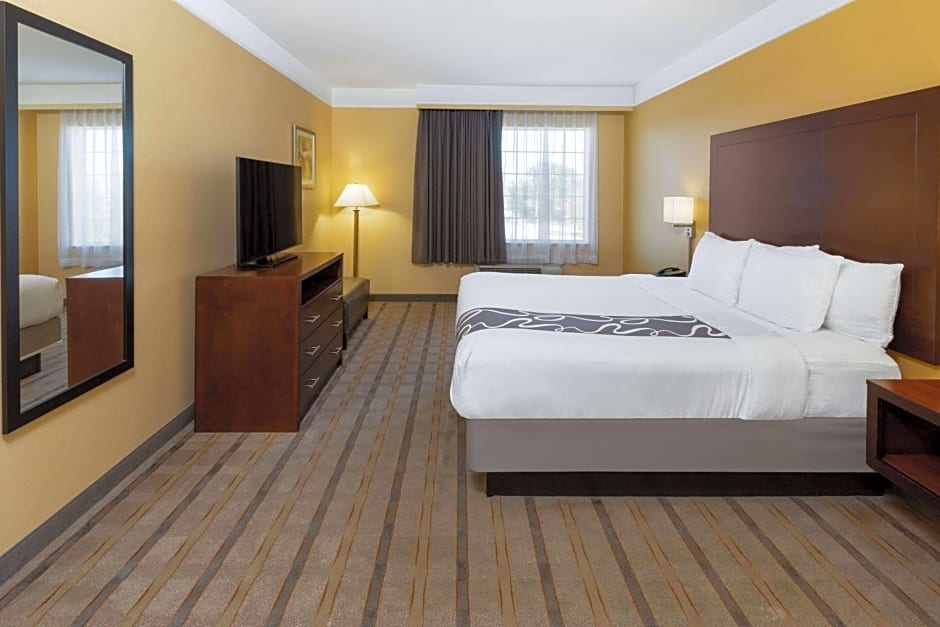 La Quinta Inn & Suites by Wyndham Houston Nw Beltway 8 / West Rd
