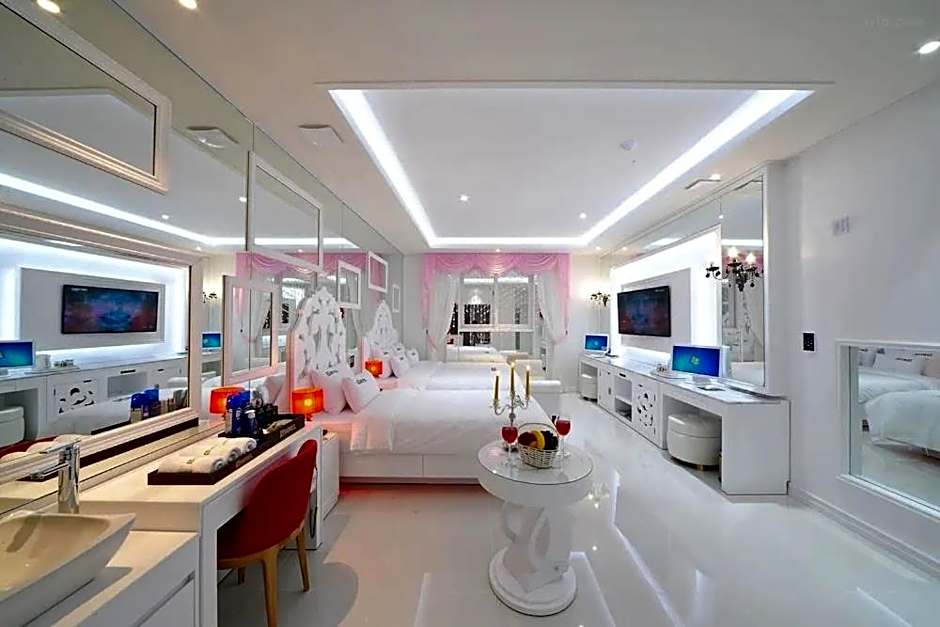 Mokpo Myeongpum Hotel