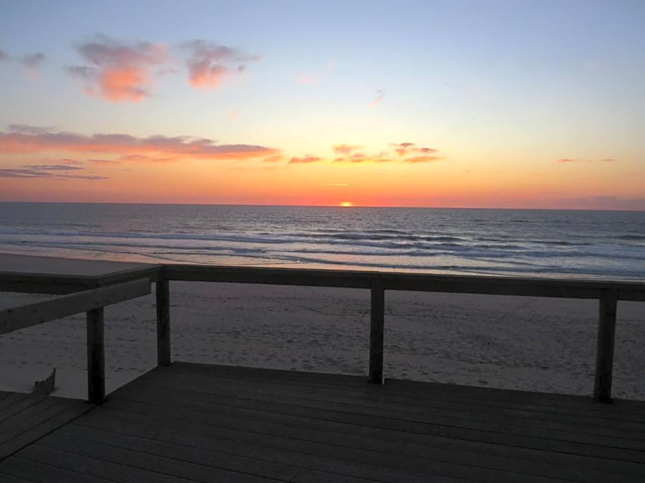 Vagueira Guest House & Beach Hostel