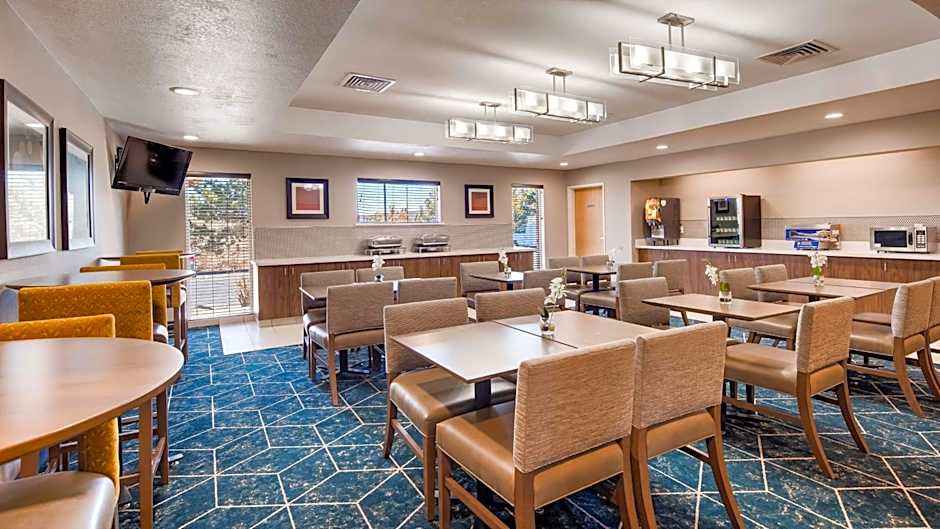 Best Western Plus Gateway Inn & Suites