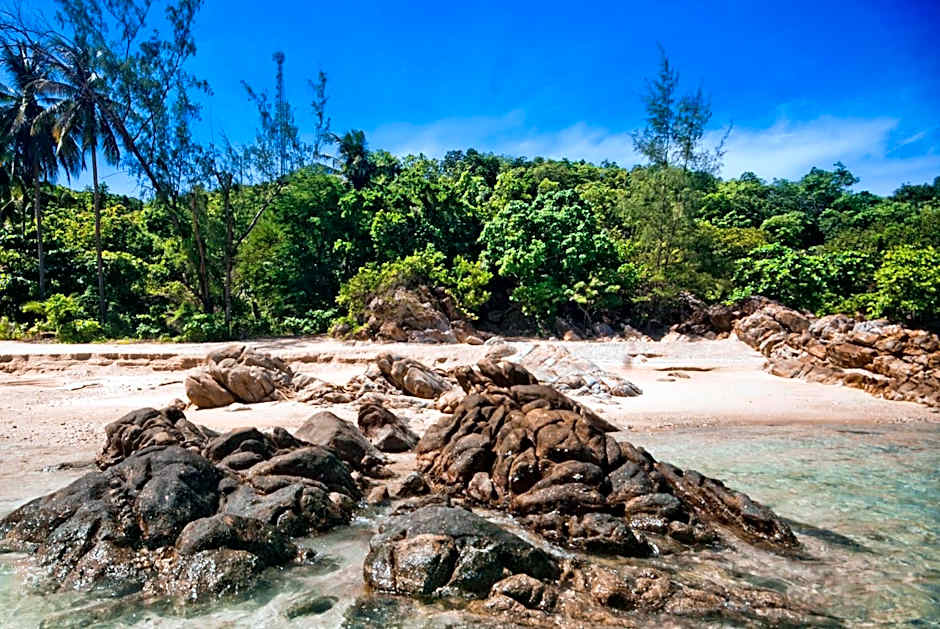 Secret Beach Bungalows