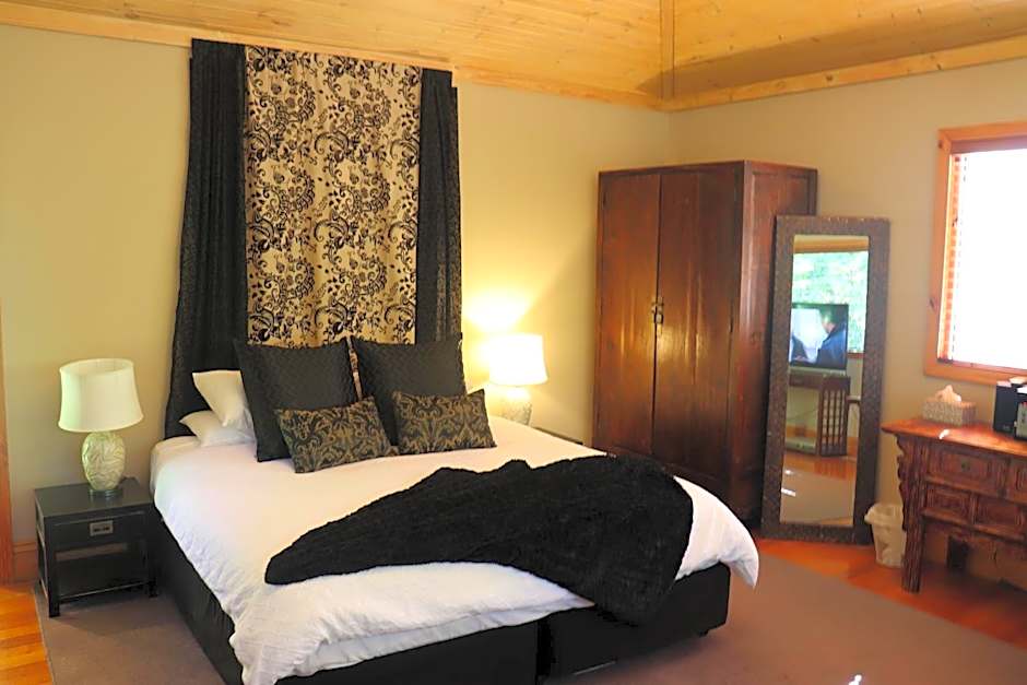 Linden Gardens Rainforest Retreat