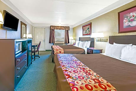 2 Queen Beds Non-Smoking