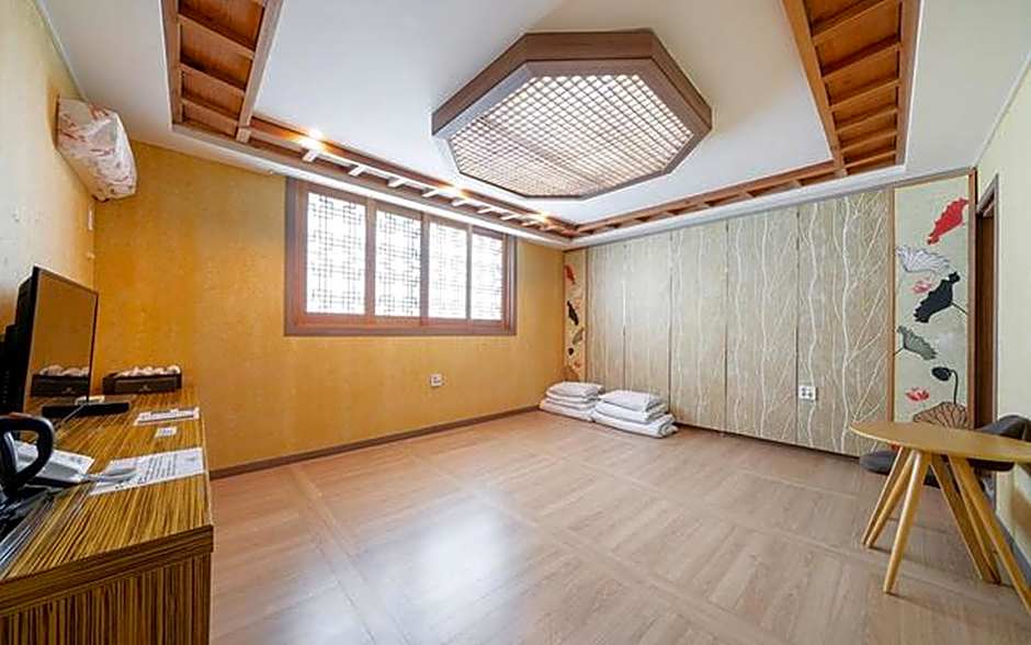 Hanok Hotel Kung