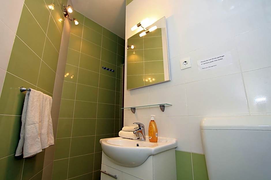 Nirvana Rooms & Apartments