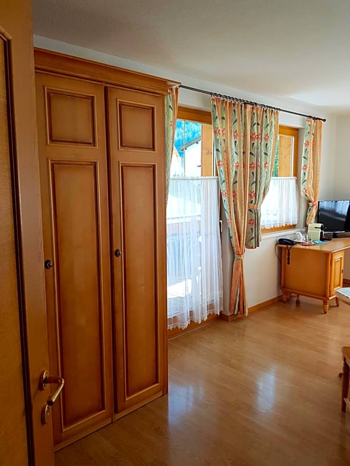 Apart-Garni Motnaida