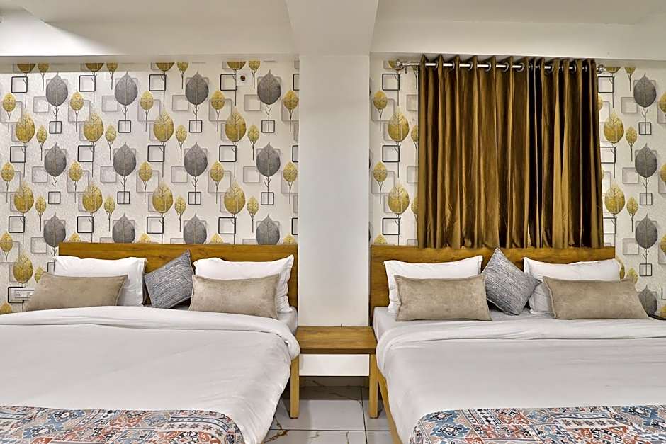 Hotel SR Rooms – Ahmedabad, TN