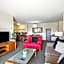 Cozy 2-Bedroom Apartment with City Views