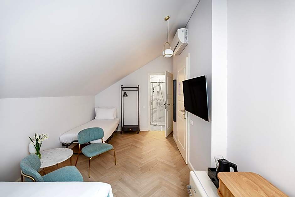St Casimir Apartments