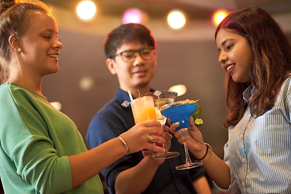 Narai Hotel (SHA Extra Plus)