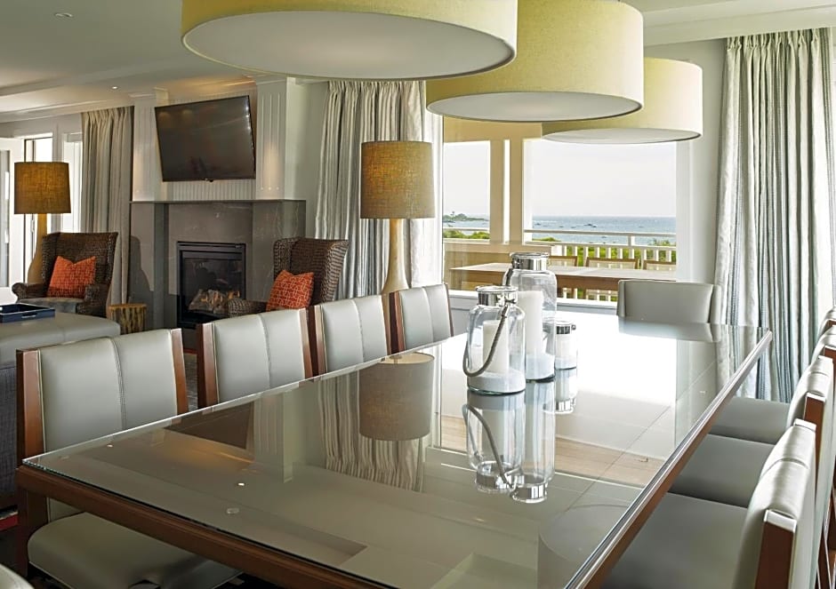 Inn By the Sea