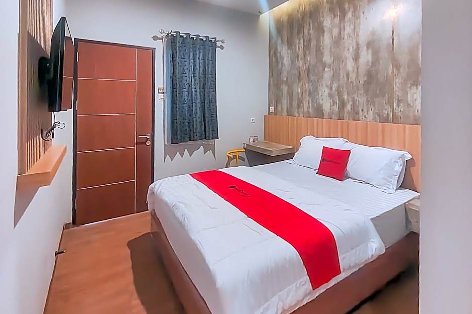 RedDoorz Syariah near Ponpes Hidayatullah Samarinda