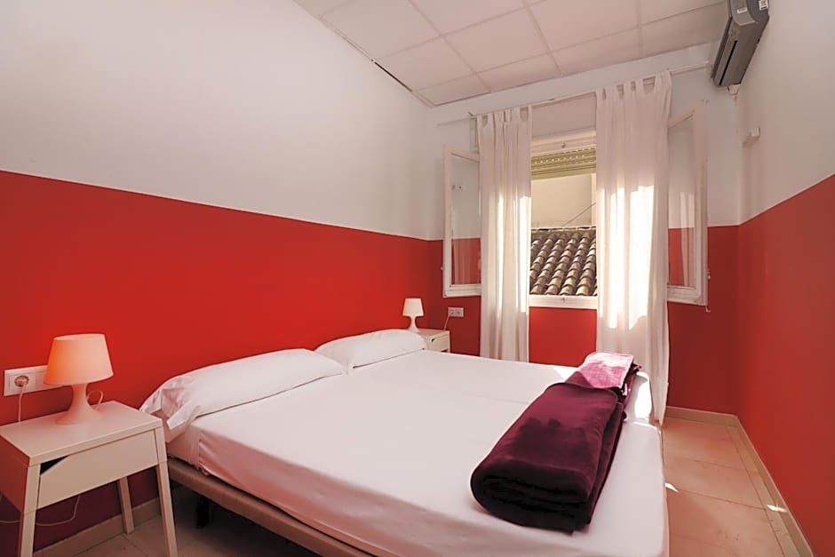 Feel Hostels City Center