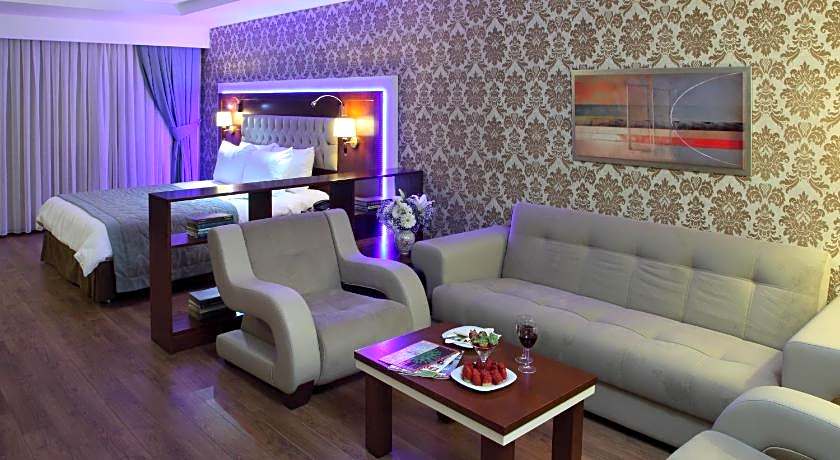 Hotel Senbayrak City