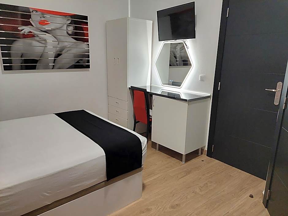 Apartamentos Rous - Solo adultos