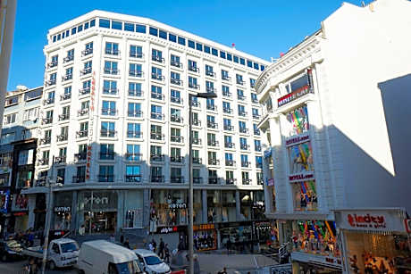 Ilkbal Deluxe Hotel Istanbul