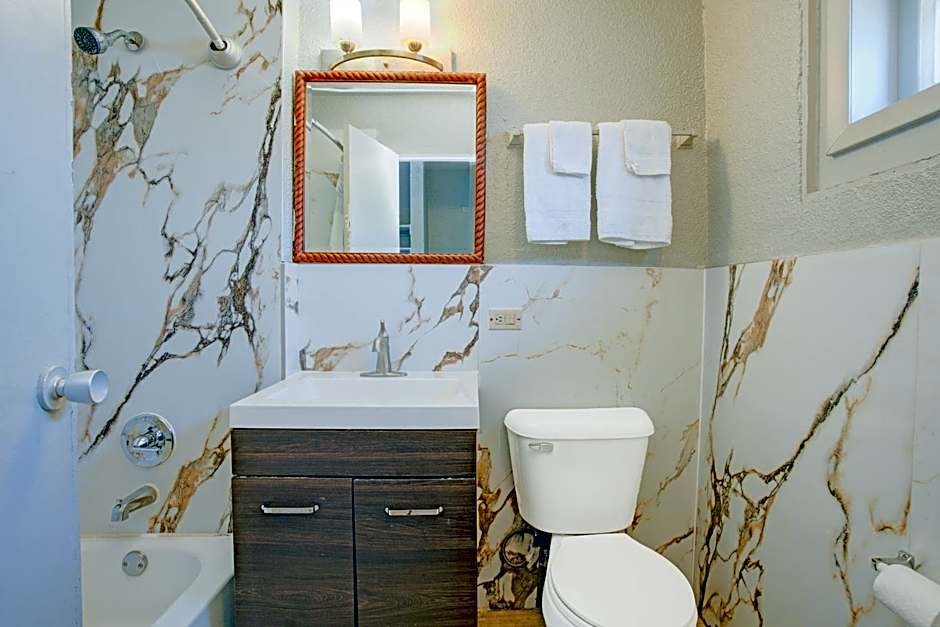 Hotel O Miami Inn & Suites Chicago Midway Airport