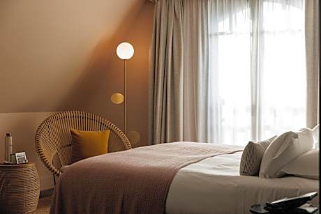 Deluxe Room with Sea View