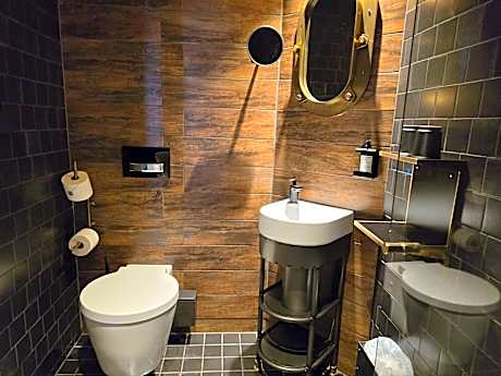 1 SINGLE BED,NSMK,STND,WIFI,FULL BREAKFAST