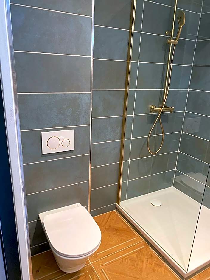 HDG Hôtel Gare de L'Isle Adam Appart's Hotel