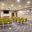 Holiday Inn Express & Suites Sandusky By IHG