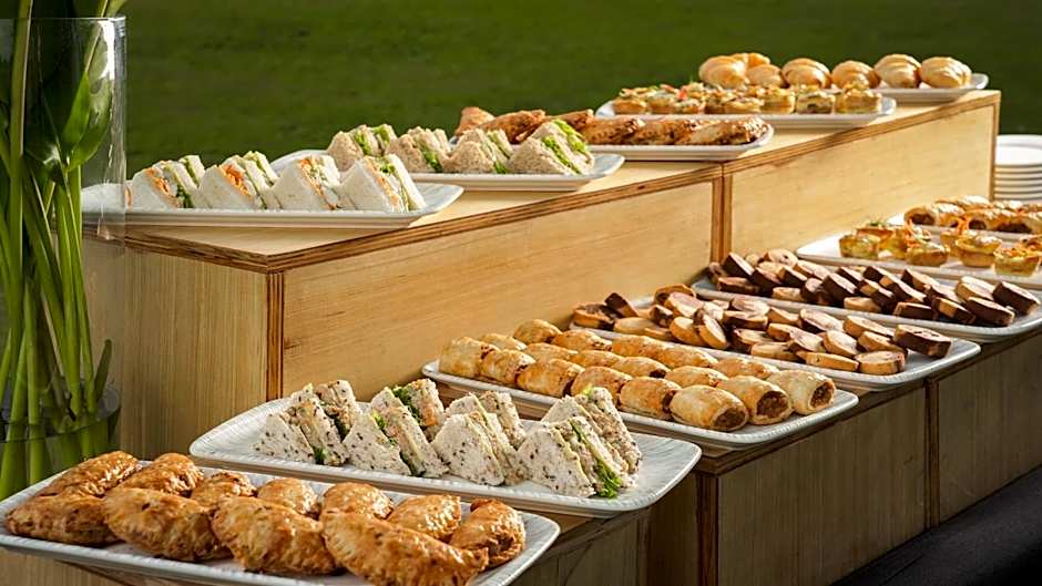 Grand Pacific Hotel By IHG