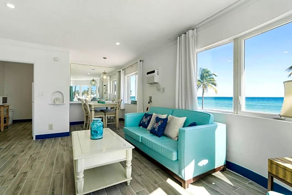 Walkabout 1 Tower Suite in the heart of Hollywood Beach