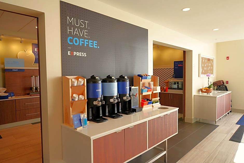 Holiday Inn Express & Suites Onalaska - La Crosse Area By IHG