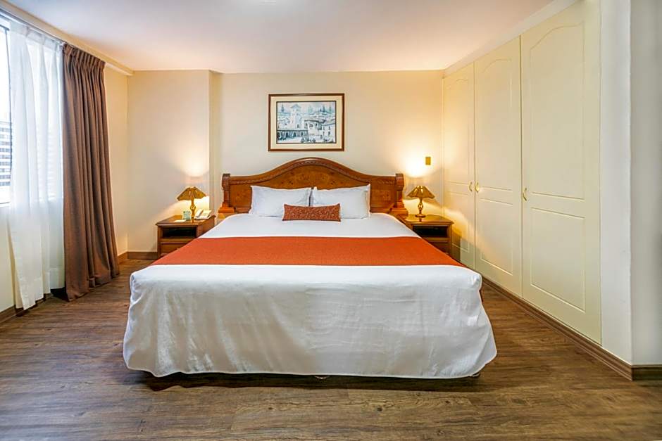 Miraflores Colon Hotel