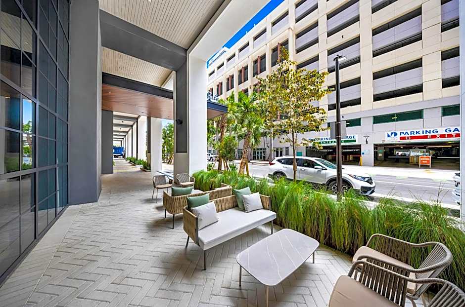 Gale Residence in Downtown Miami