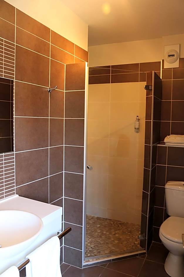 Inter-Hotel Dau-Ly