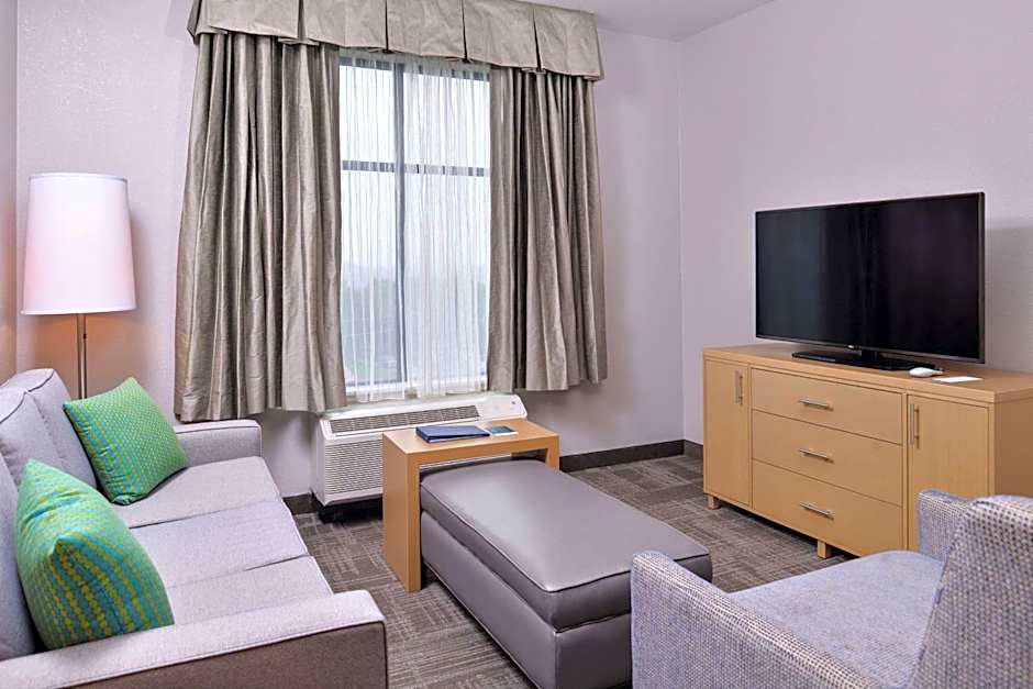 Homewood Suites By Hilton Des Moines Airport