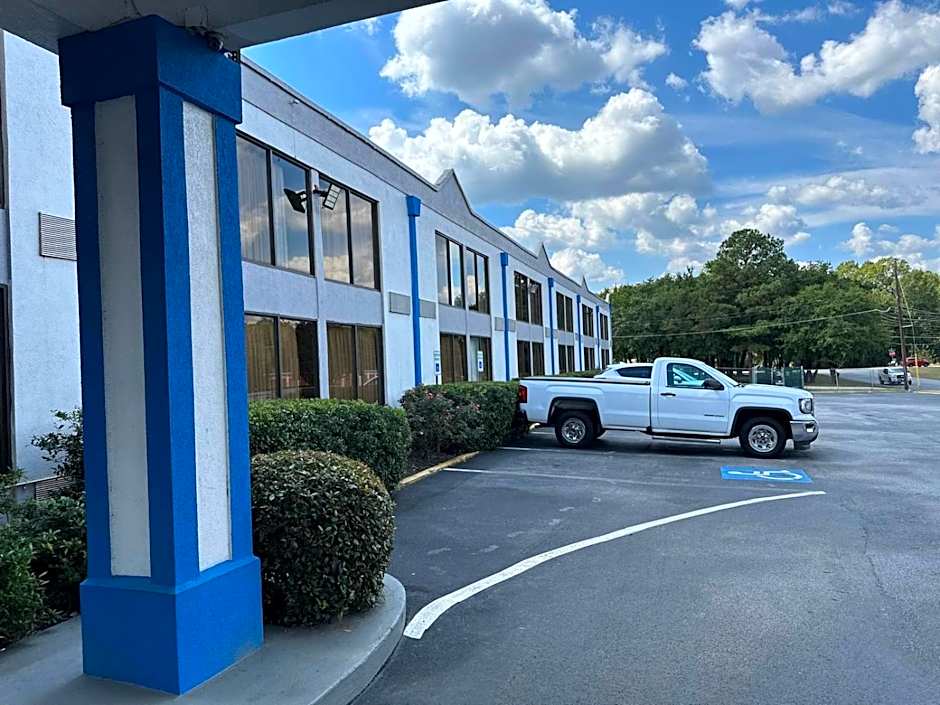 Rodeway Inn Stone Mountain