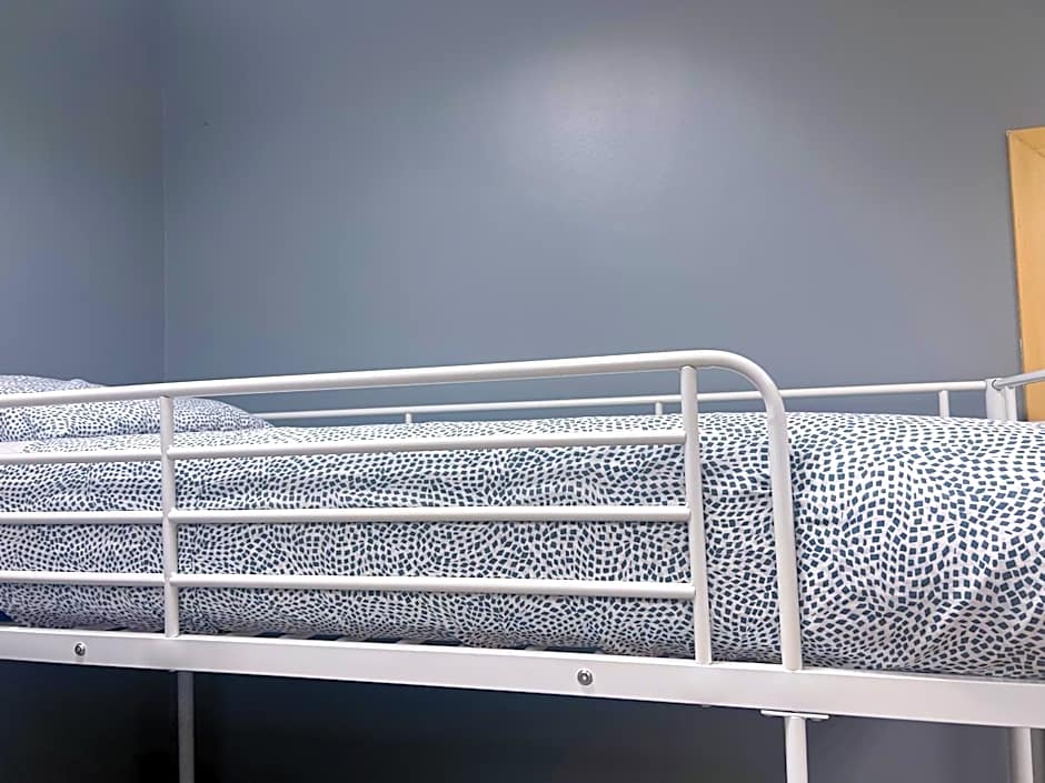 Hostel Acacias
