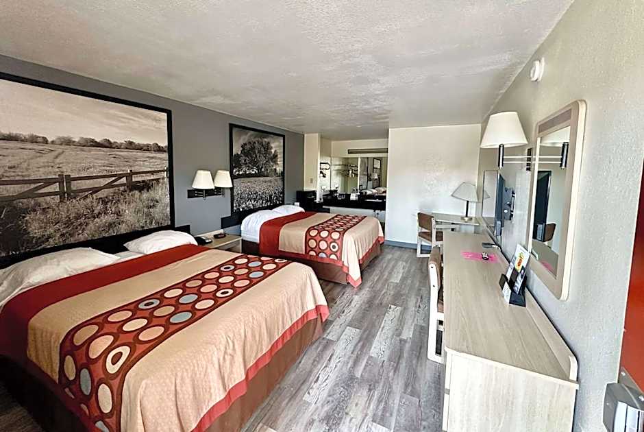 Photo 1 of 33 of Super 8 by Wyndham Athens TX