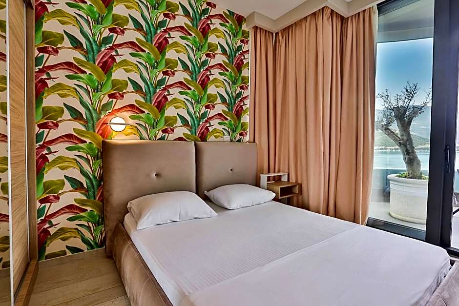 Royal Gardens Paradise