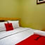 RedDoorz @ Shabrina Homestay Syariah Maguwo