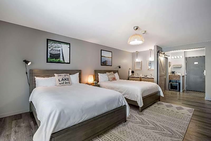 The Shore Club Wisconsin, an Ascend Collection Hotel