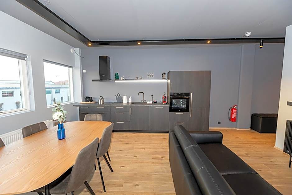 Akureyri Lux Apartments with hot tub access