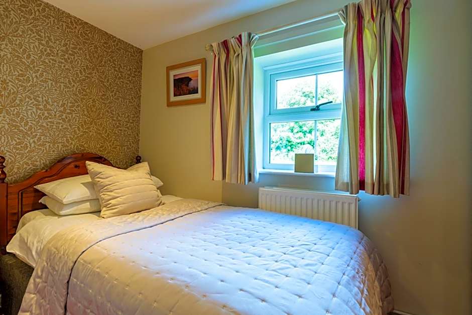 Blacksmiths Arms Inn