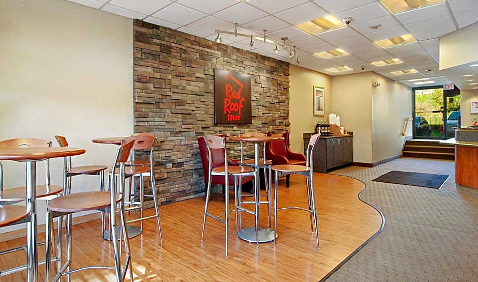 Red Roof Inn Cleveland Airport-Middleburg Heights