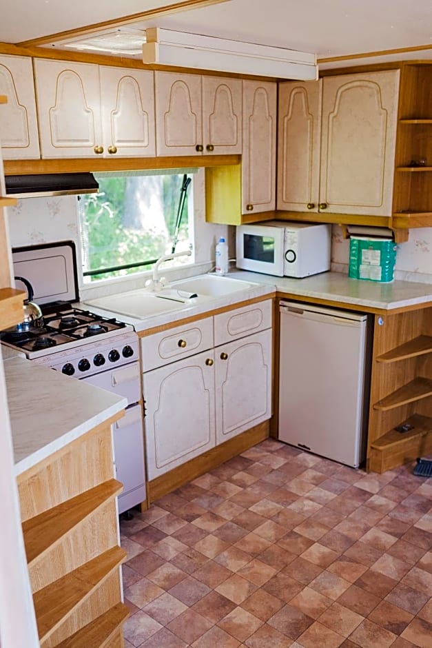 Domki nad jeziorem Mieruniszki